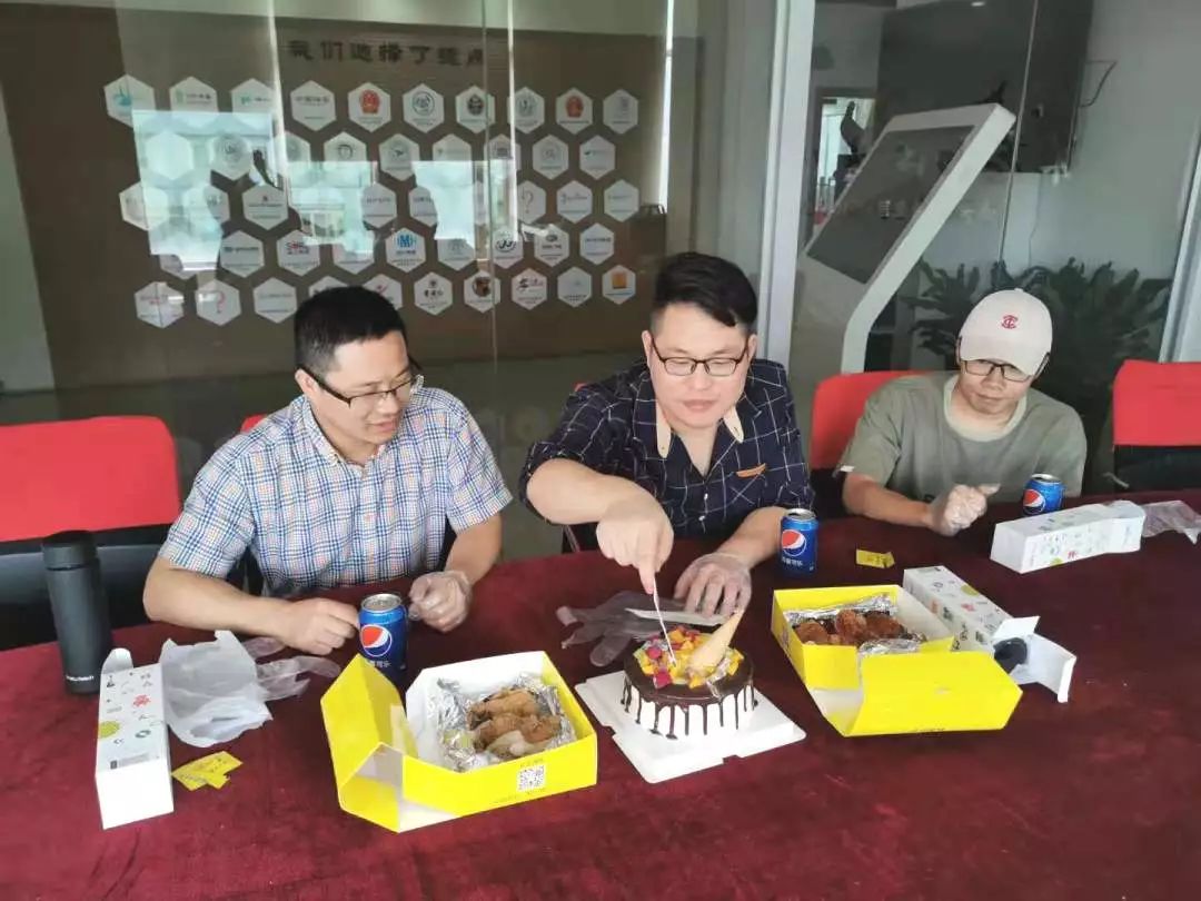 【十月生日會】有你有我 溫暖前行